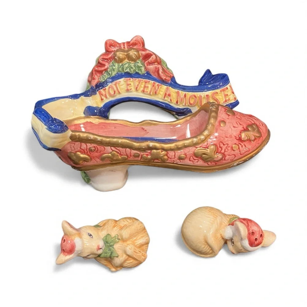 Salt and Pepper Shakers  Holiday Mouse